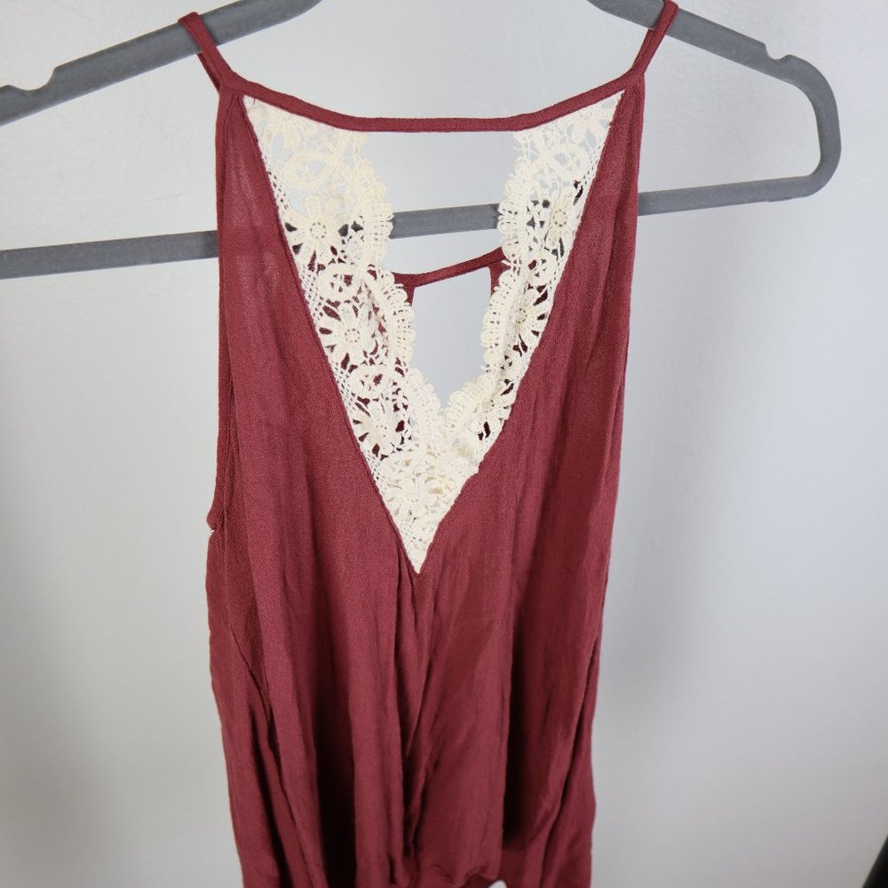 Neckline Tank Top - Picture 3 of 6